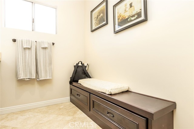 2 Bed Home for Sale in Lake Balboa, California