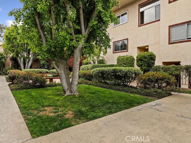 2 Bed Home for Sale in Encino, California