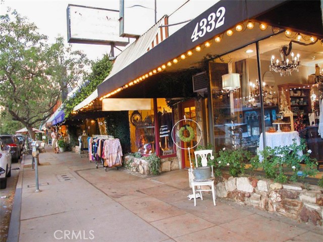 2 Bed Home for Sale in Studio City, California
