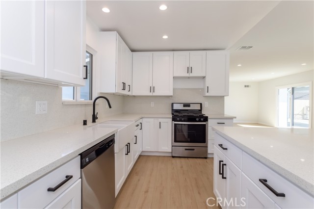 5 Bed Home for Sale in Granada Hills, California
