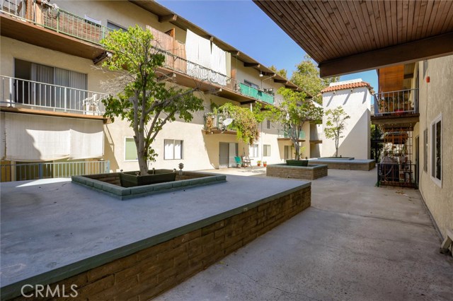 2 Bed Home for Sale in Encino, California