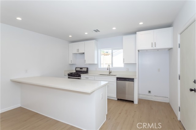 5 Bed Home for Sale in Granada Hills, California