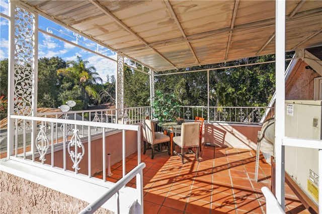 3 Bed Home for Sale in Lake Balboa, California