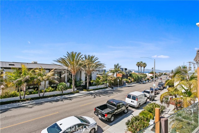 1900 Manhattan Avenue, Hermosa Beach, California 90254, 4 Bedrooms Bedrooms, ,3 BathroomsBathrooms,Residential,Sold,Manhattan,SR21134259