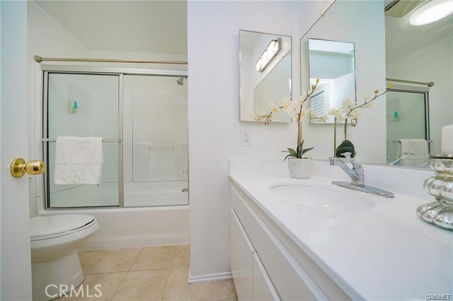 2 Bed Home for Sale in Granada Hills, California