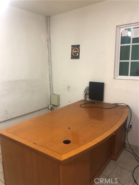 Firestone, 90001, ,For Sale,Firestone,SR20195874