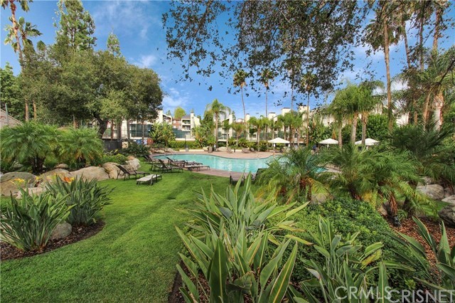 Photo for 5525 Canoga Avenue, 219, Woodland Hills, CA 91367 - Listing #SR-19278251 5525 Canoga Avenue, 219, Woodland Hills, CA 91367
