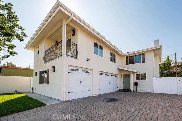 2507 Inglewood Avenue, Redondo Beach, California 90278, 4 Bedrooms Bedrooms, ,2 BathroomsBathrooms,Residential,Sold,Inglewood,SR20037537