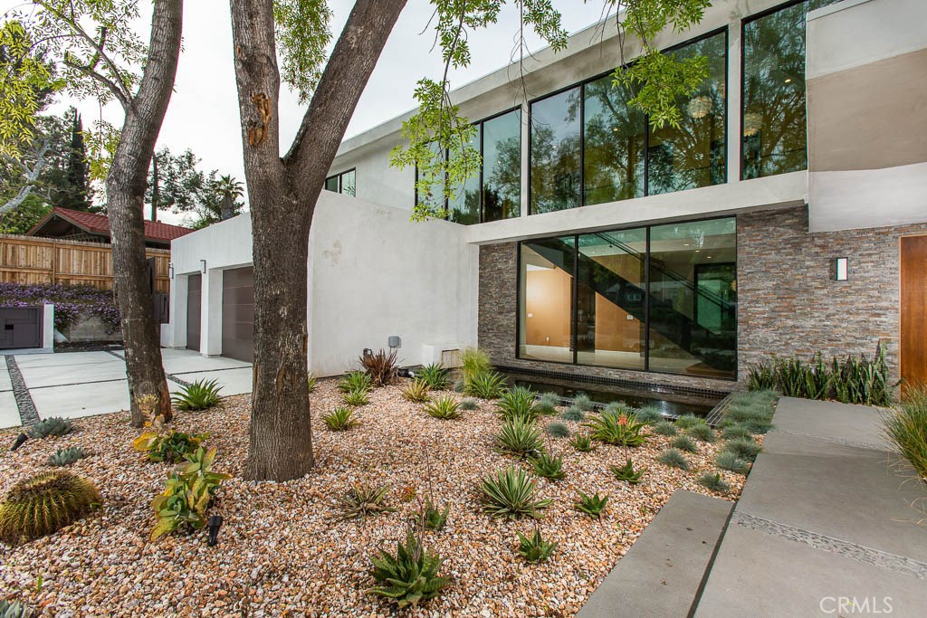 Photo for 23315 CALVERT Street, Woodland Hills, CA 91367 - Listing #SR-19072953 23315 CALVERT Street, Woodland Hills, CA 91367