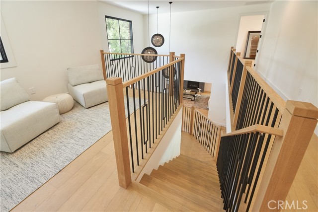 5 Bed Home for Sale in Encino, California