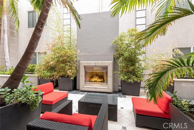 2 Bed Home for Sale in Studio City, California