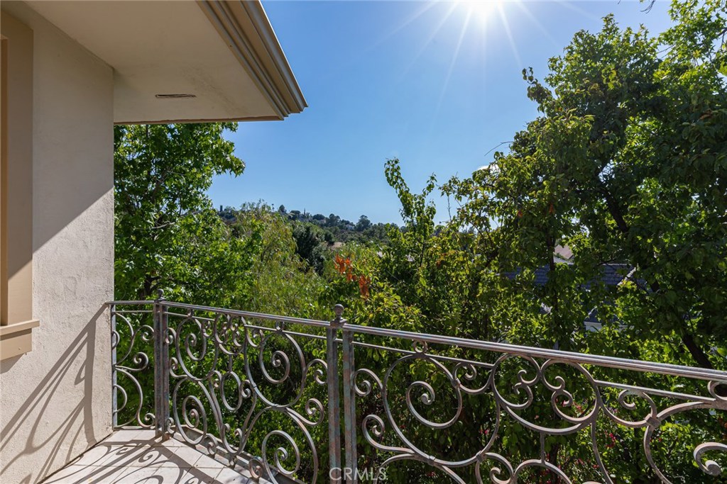Photo for 20637 KINGSBORO Way, Woodland Hills, CA 91364 - Listing #SR-19233515 20637 KINGSBORO Way, Woodland Hills, CA 91364