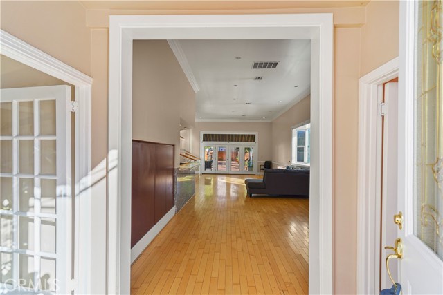 3 Bed Home for Sale in Lake Balboa, California