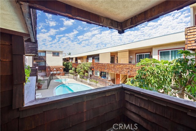 1 Bed Home for Sale in Encino, California