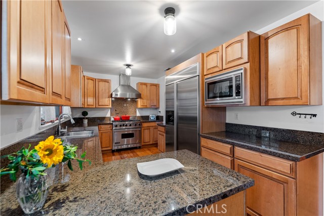 5 Bed Home for Sale in Studio City, California