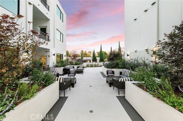 3 Bed Home for Sale in Valley Village, California