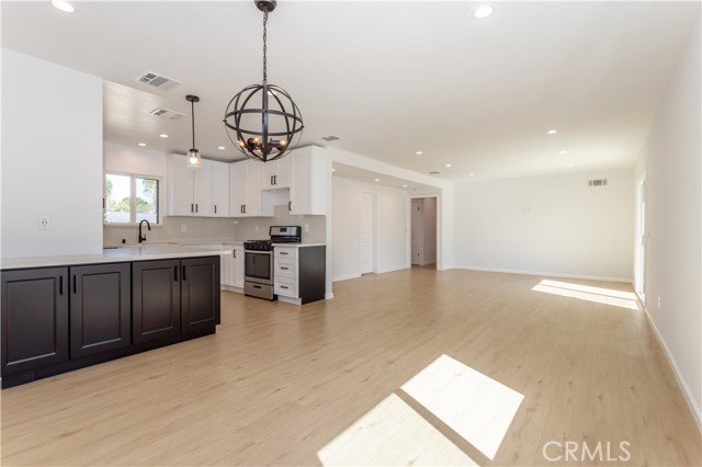 5 Bed Home for Sale in Granada Hills, California