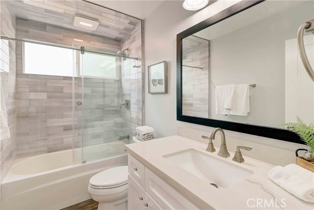 1202 20th Place, Hermosa Beach, California 90254, 2 Bedrooms Bedrooms, ,1 BathroomBathrooms,Residential,Sold,20th,SR19185438