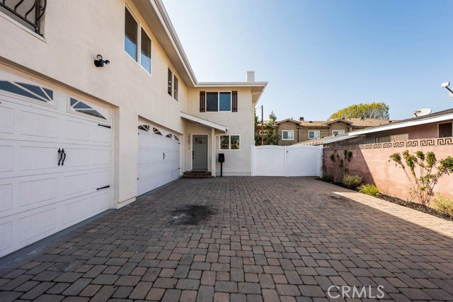 2507 Inglewood Avenue, Redondo Beach, California 90278, 4 Bedrooms Bedrooms, ,2 BathroomsBathrooms,Residential,Sold,Inglewood,SR20037537