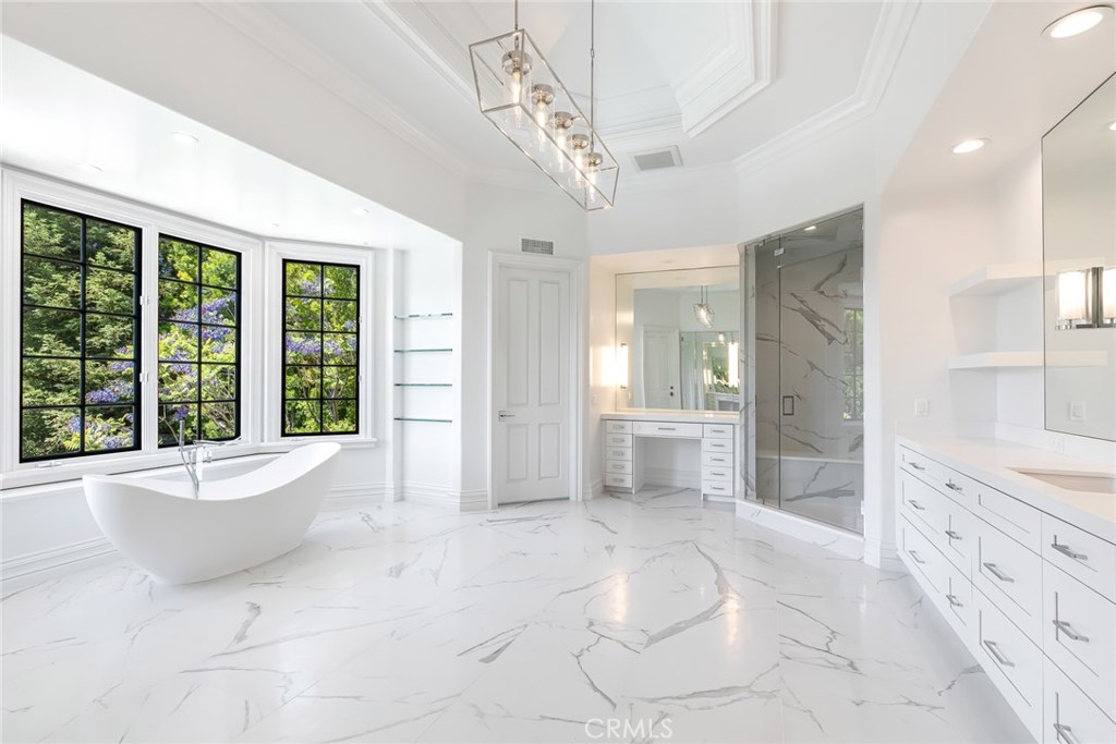 Photo for 20637 KINGSBORO Way, Woodland Hills, CA 91364 - Listing #SR-19233515 20637 KINGSBORO Way, Woodland Hills, CA 91364