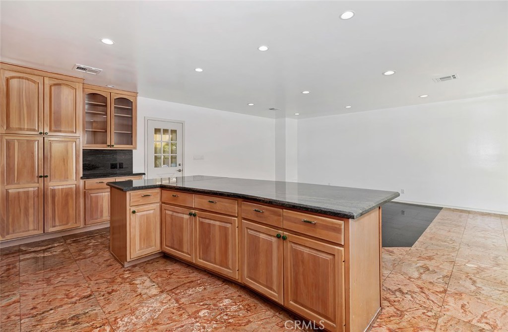 Photo for 648 ROBIN GLEN Drive, Glendale, CA 91202 - Listing #SR-19227329 648 ROBIN GLEN Drive, Glendale, CA 91202