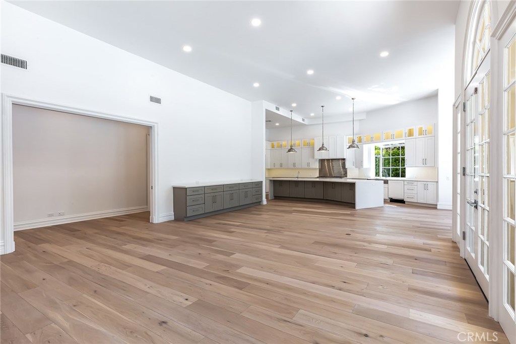 Photo for 20637 KINGSBORO Way, Woodland Hills, CA 91364 - Listing #SR-19233515 20637 KINGSBORO Way, Woodland Hills, CA 91364