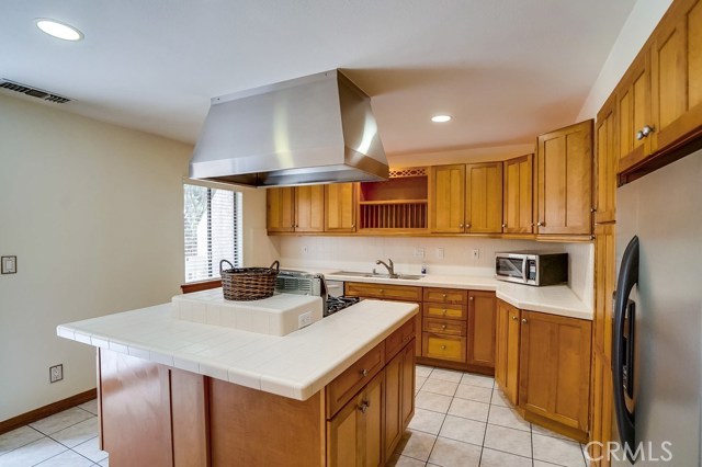511 Meyer Lane, Redondo Beach, California 90278, 2 Bedrooms Bedrooms, ,1 BathroomBathrooms,Residential,Sold,Meyer,SR19152938