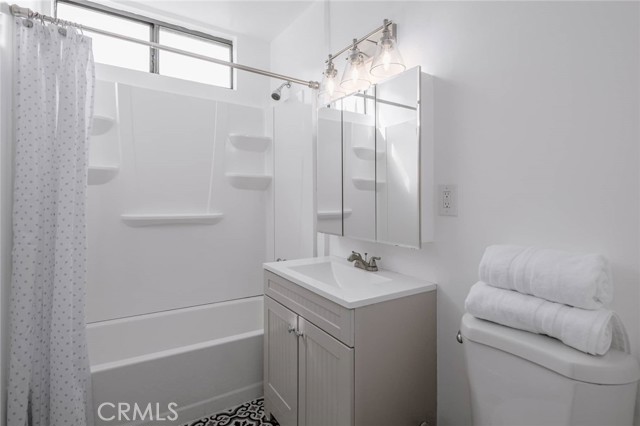 2 Bed Home for Sale in Sherman Oaks, California