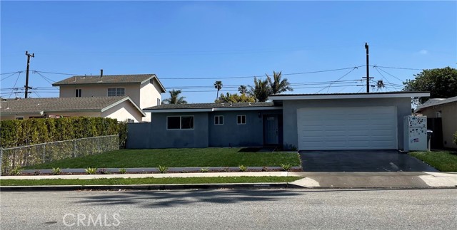 Detail Gallery Image 1 of 1 For 1600 Mcloughlin Ave, Oxnard,  CA 93035 - 3 Beds | 2 Baths