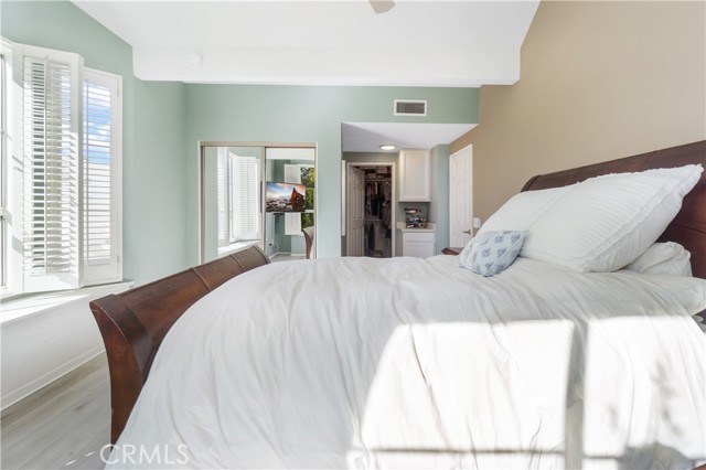 2 Bed Home for Sale in Sherman Oaks, California