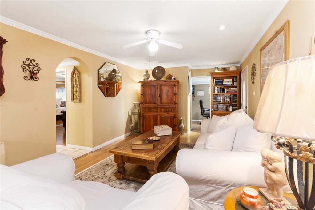 Photo for 10446 COMMERCE Avenue, Tujunga, CA 91042 - Listing #SR-19264417 10446 COMMERCE Avenue, Tujunga, CA 91042