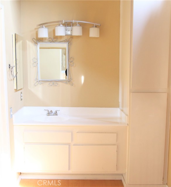 1 Bed Home for Sale in Encino, California