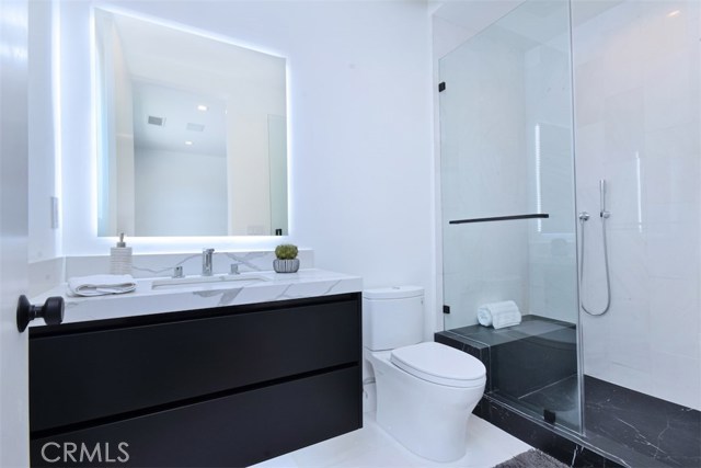 5 Bed Home for Sale in Sherman Oaks, California