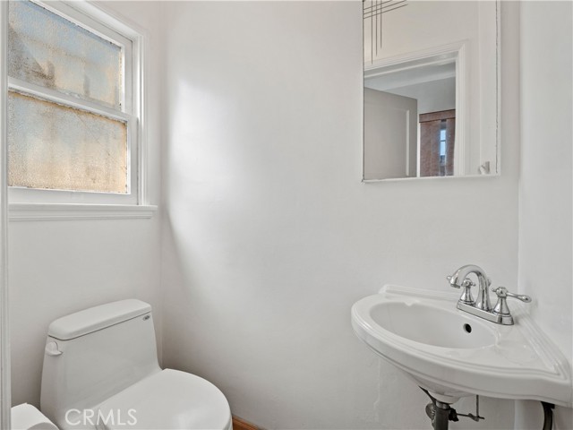 3 Bed Home for Sale in Leimert Park, California