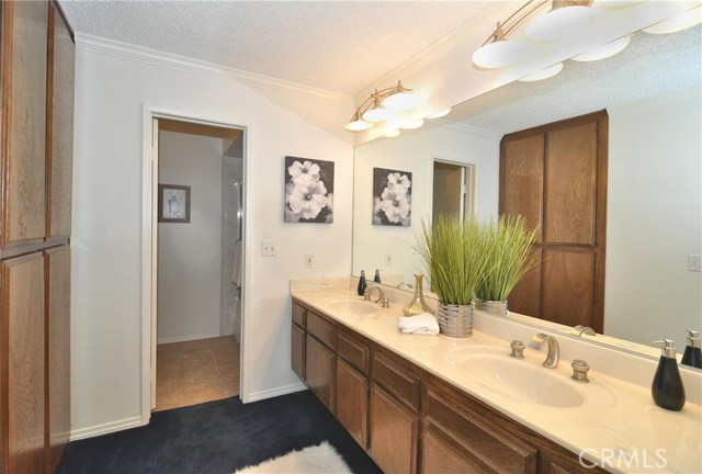 2 Bed Home for Sale in Encino, California