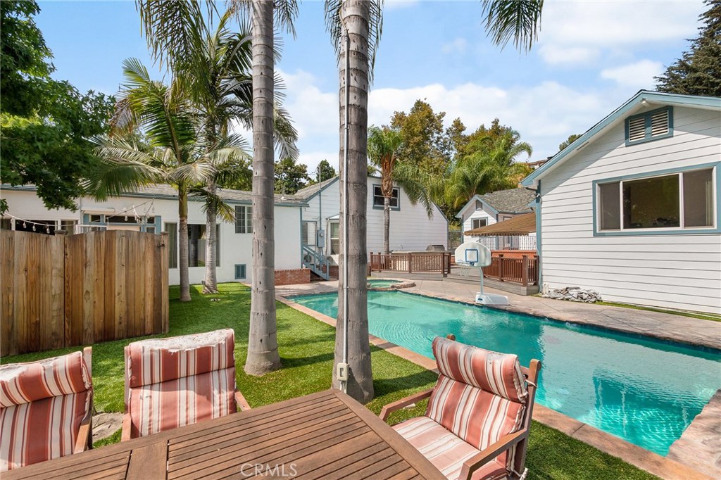 Photo for 1512 WABASSO Way, Glendale, CA 91208 - Listing #SR-19215623 1512 WABASSO Way, Glendale, CA 91208