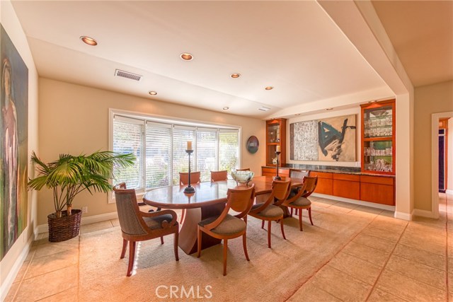5 Bed Home for Sale in Encino, California