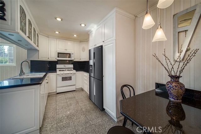 2 Bed Home for Sale in Studio City, California
