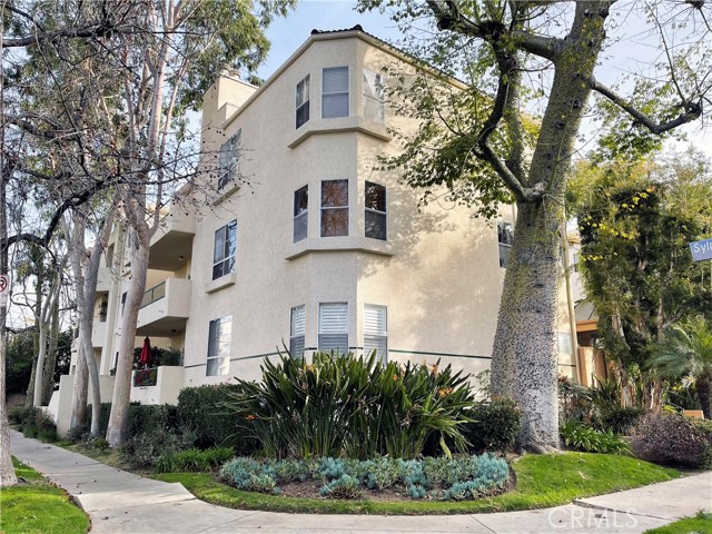 2 Bed Home for Sale in Sherman Oaks, California