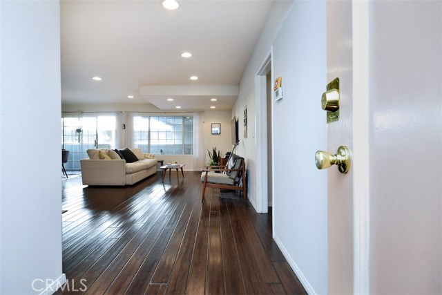 1 Bed Home for Sale in Sherman Oaks, California