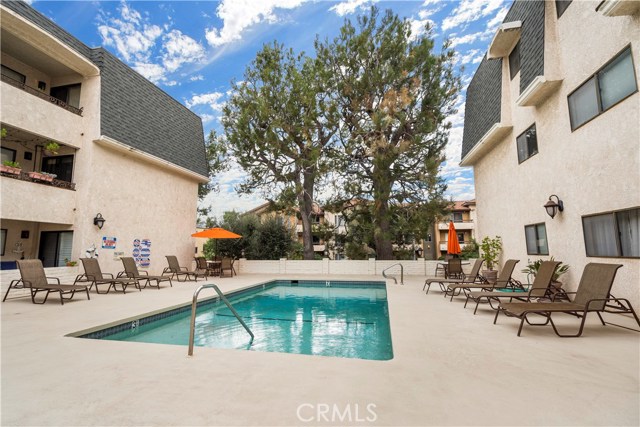 1 Bed Home for Sale in Sherman Oaks, California