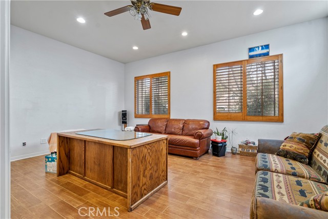 5 Bed Home for Sale in Saugus, California