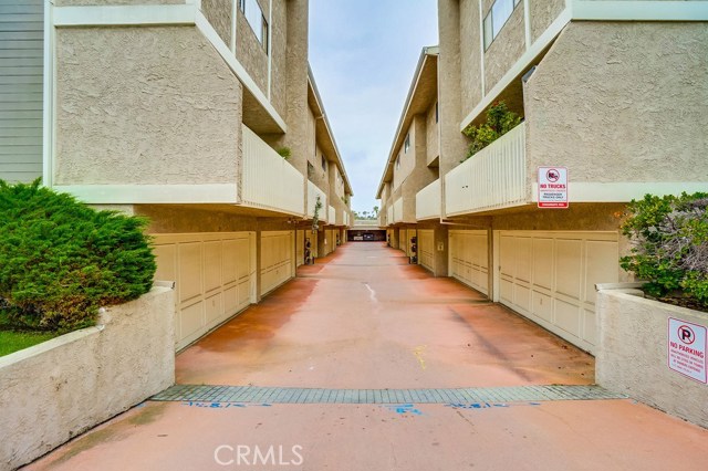 511 Meyer Lane, Redondo Beach, California 90278, 2 Bedrooms Bedrooms, ,1 BathroomBathrooms,Residential,Sold,Meyer,SR19152938