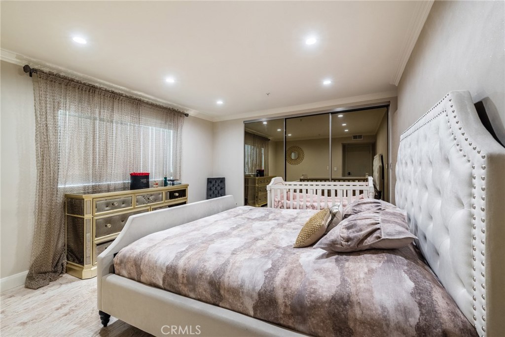 Photo for 1020 DAVIS Avenue, 105, Glendale, CA 91201 - Listing #SR-19270214 1020 DAVIS Avenue, 105, Glendale, CA 91201