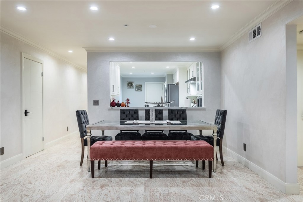 Photo for 1020 DAVIS Avenue, 105, Glendale, CA 91201 - Listing #SR-19270214 1020 DAVIS Avenue, 105, Glendale, CA 91201