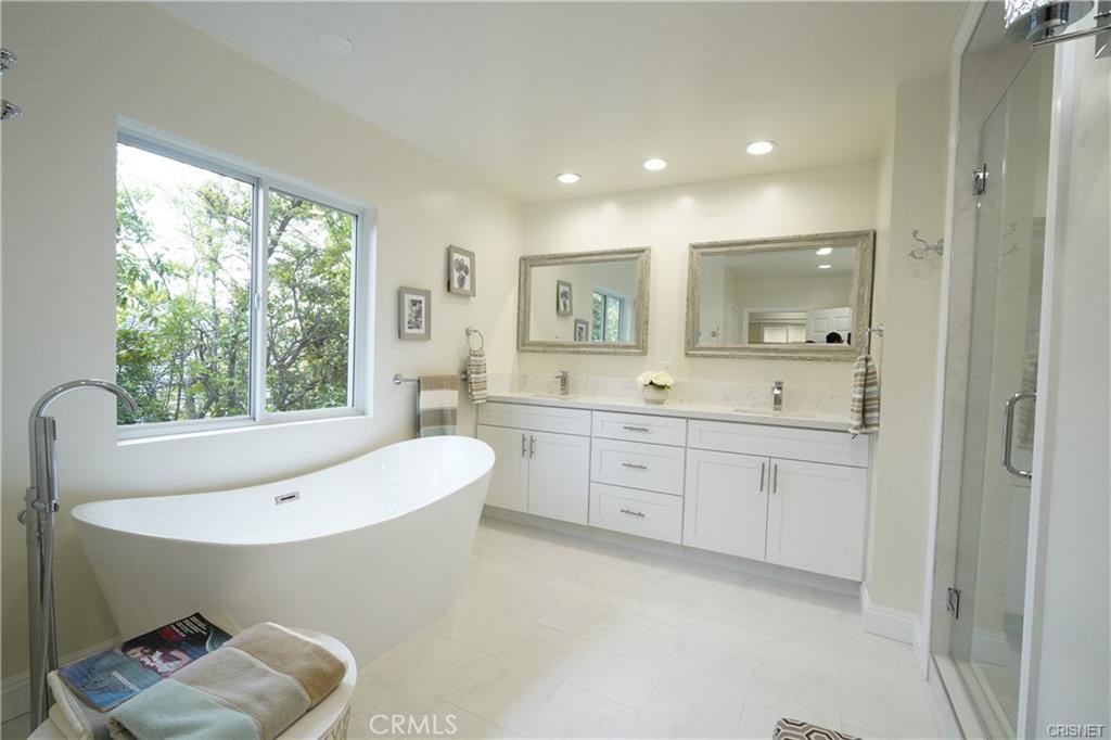 Photo for 5236 CASTLE Road, La Canada Flintridge, CA 91011 - Listing #SR-19241017 5236 CASTLE Road, La Canada Flintridge, CA 91011
