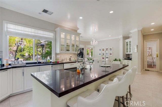 6 Bed Home for Sale in Calabasas, California