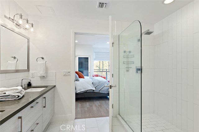 2 Bed Home for Sale in Studio City, California