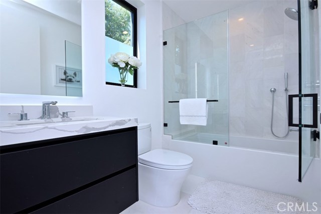 5 Bed Home for Sale in Sherman Oaks, California