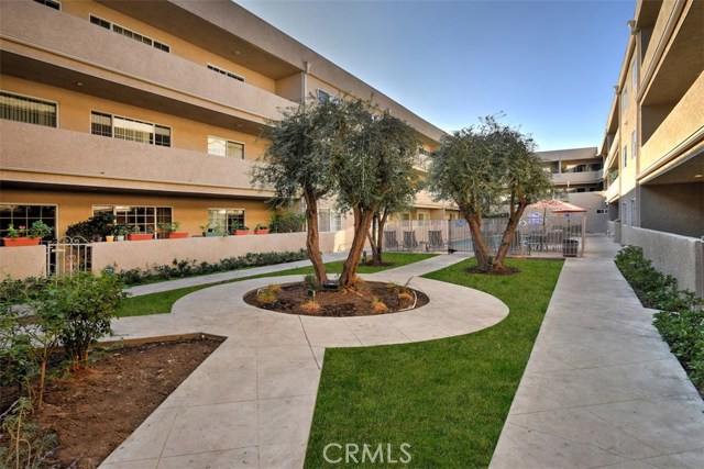 1 Bed Home for Sale in Sherman Oaks, California